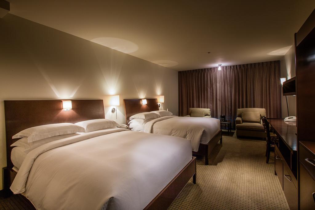 Hotel Mortagne Boucherville Zewnętrze zdjęcie