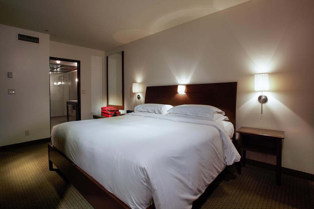 Hotel Mortagne Boucherville Zewnętrze zdjęcie